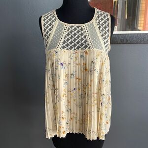 Taylor & Sage ivory floral pleated skirt lace bodice sleeveless top. Small. New.